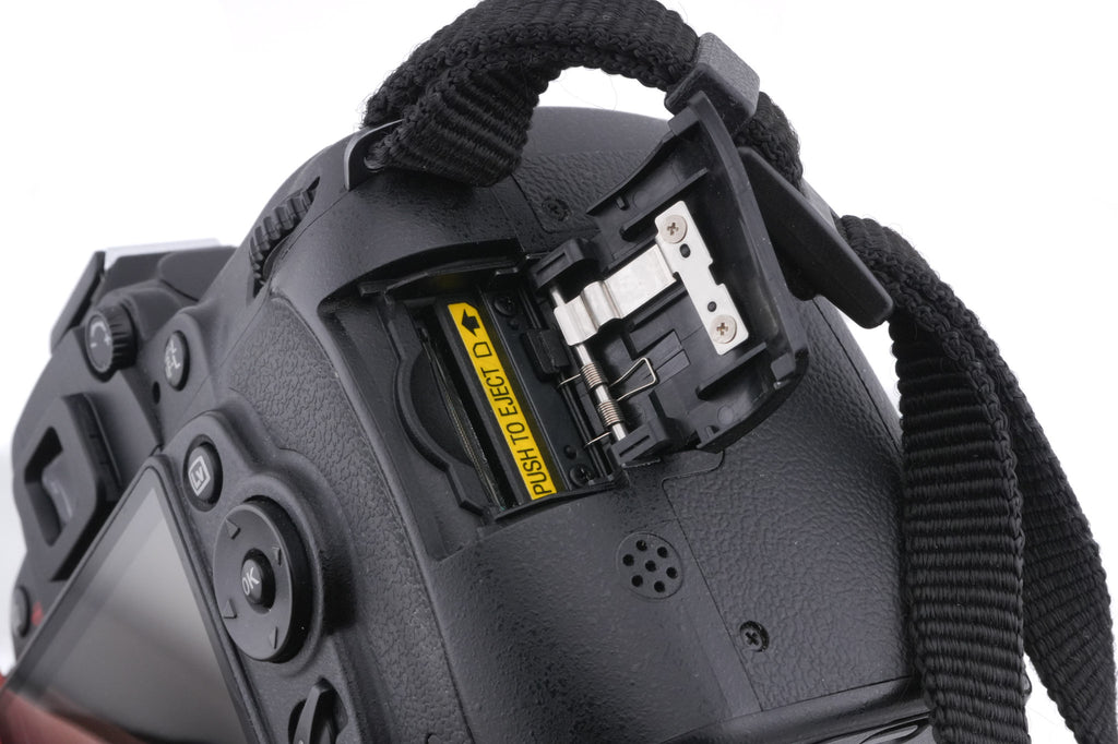 Nikon D90