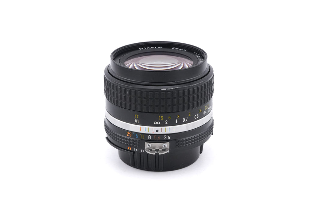 Nikon 28mm f3.5 Nikkor AI-S