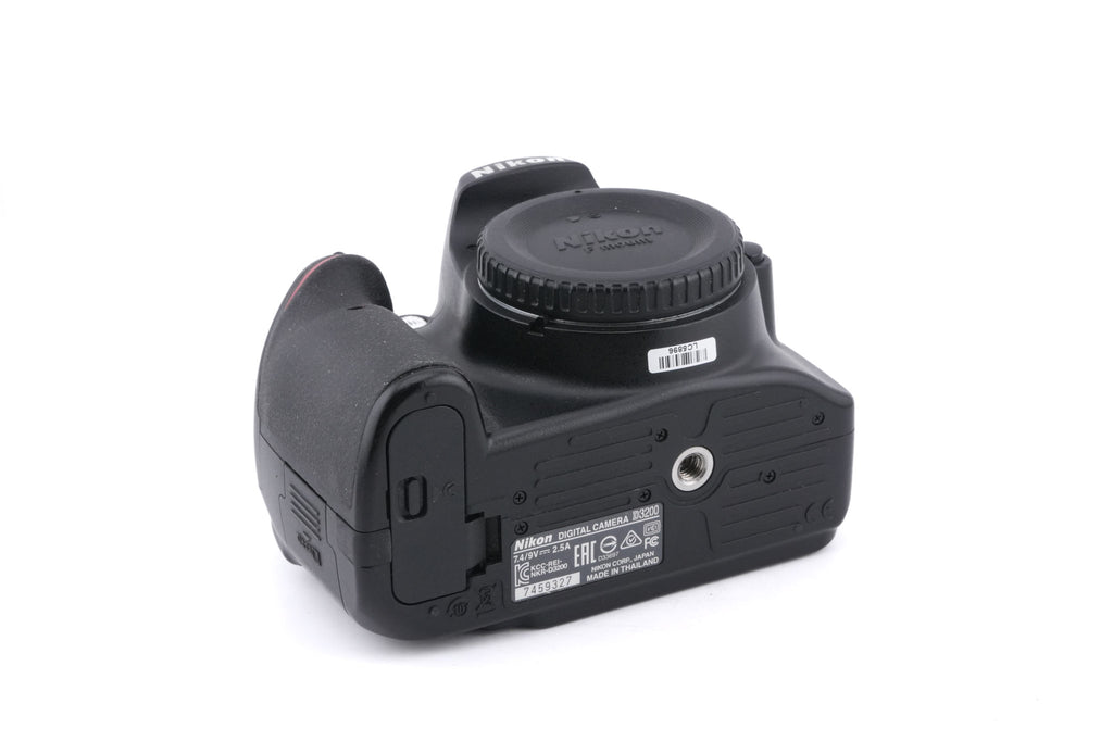 Nikon D3200