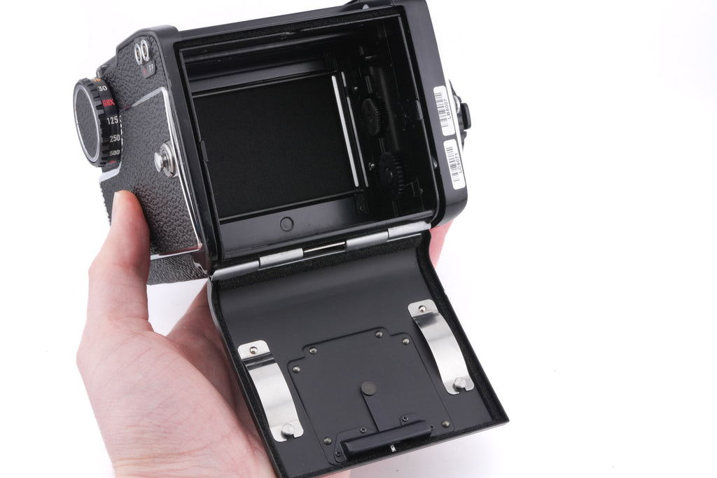 Mamiya M645 + Waist Level Finder S + 80mm f2.8 Sekor C + 120 Roll Film Insert + 645 Focusing Screen No. 1