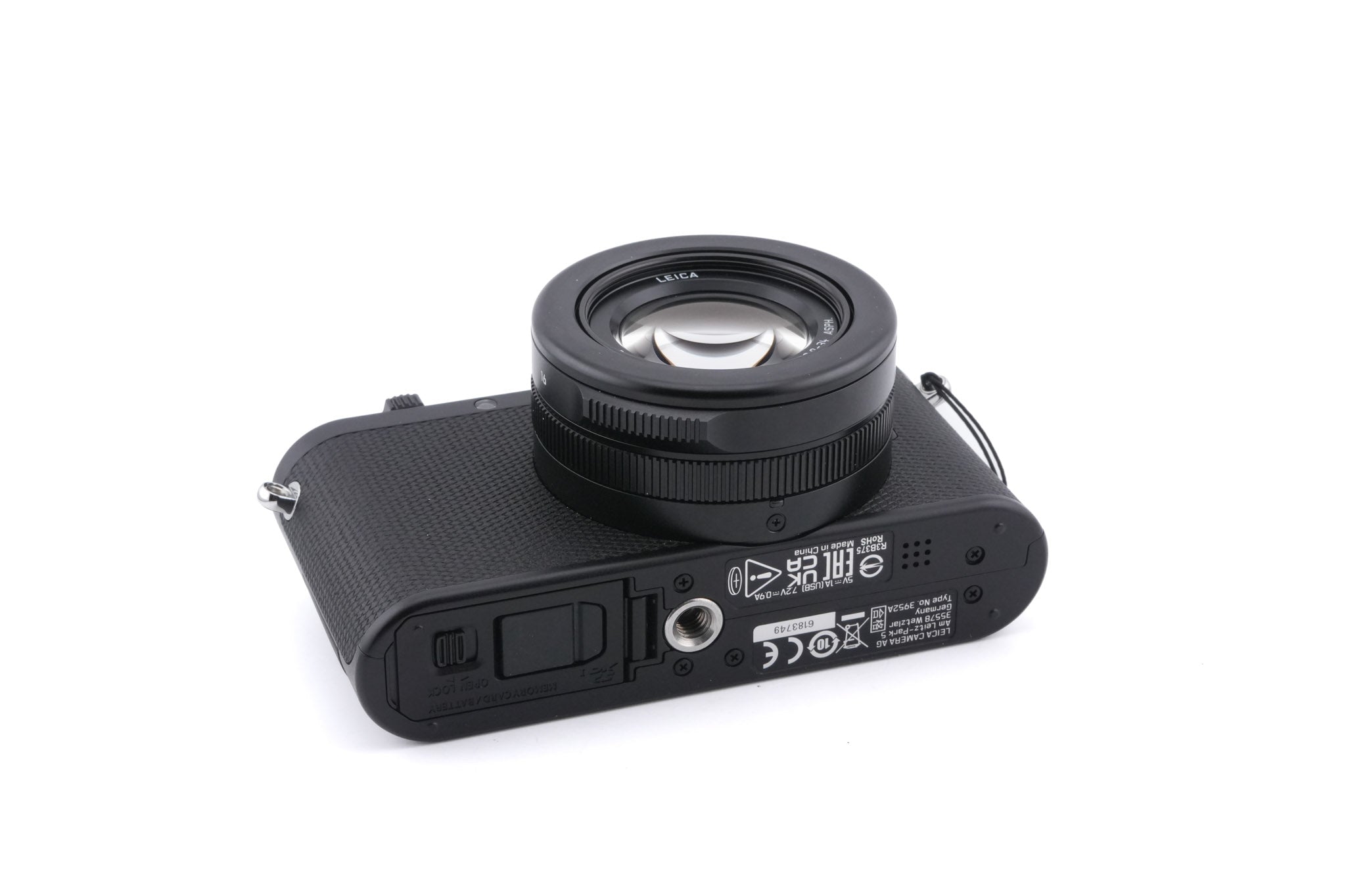 Leica D-Lux 8 + CF D Flash