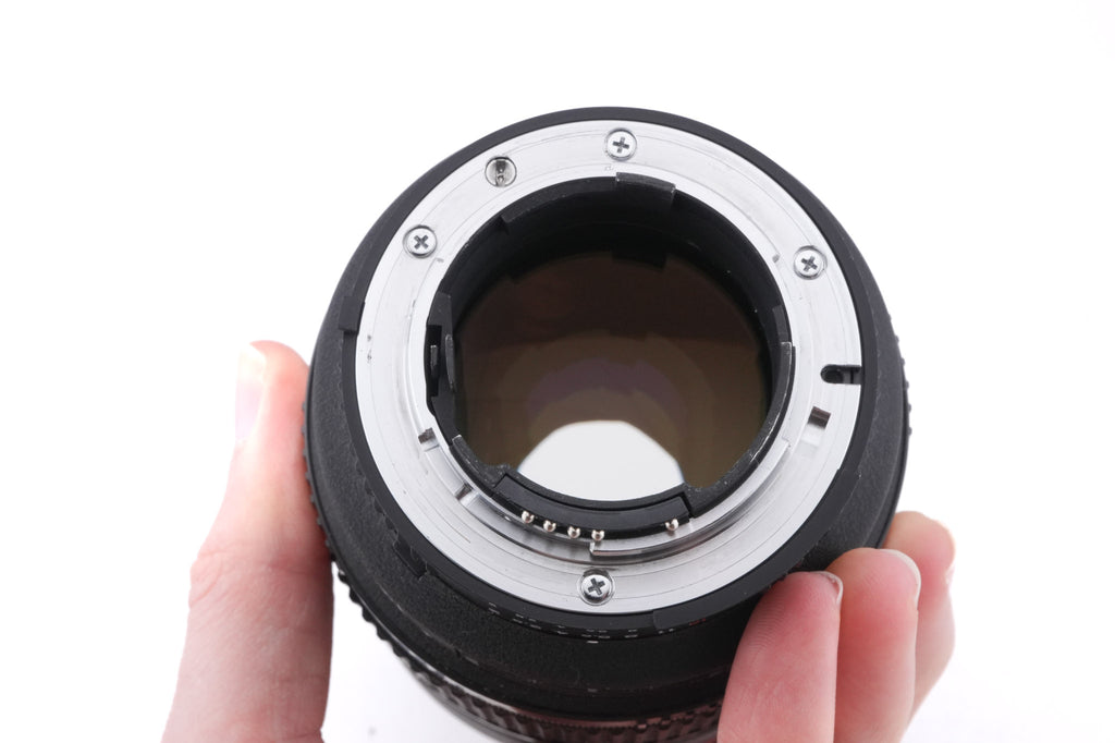 Nikon 135mm f2 AF DC-Nikkor D