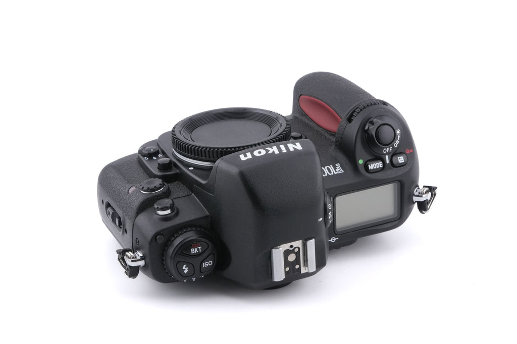 Nikon F100