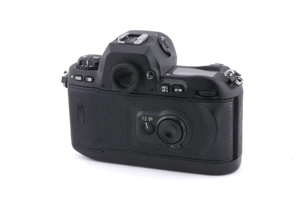 Nikon F100