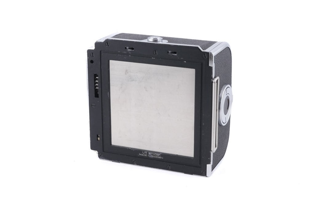 Hasselblad 500C/M (Silver, 10026) + Standard Focusing Screen (42161) + Standard Winding Knob (44024) + A12 Film Magazine (Silver, 30074) + Waist Level Finder (Old / Silver, 42021)