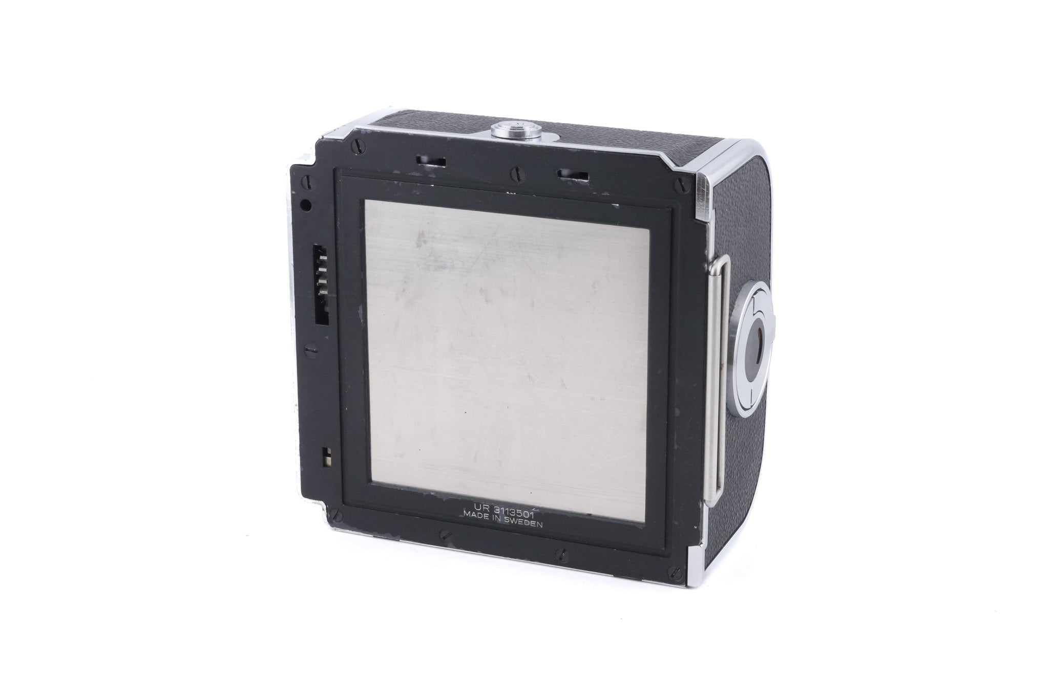 Hasselblad 500C/M (Silver, 10026) + Standard Focusing Screen (42161) + Standard Winding Knob (44024) + A12 Film Magazine (Silver, 30074) + Waist Level Finder (Old / Silver, 42021)