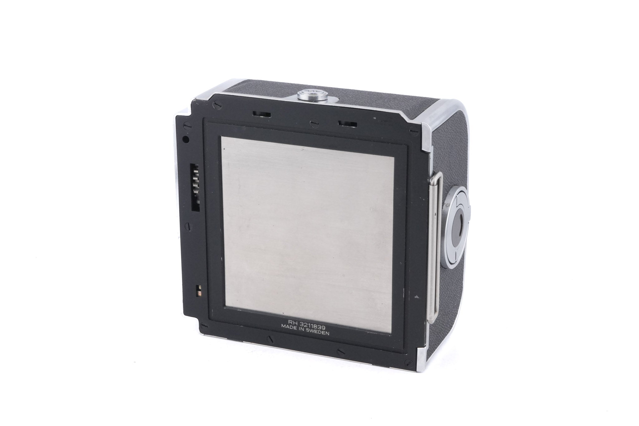 Hasselblad 500C/M (Silver, 10026) + Standard Winding Knob (44024) + Waist Level Finder (Old / Silver, 42021) + A12 Film Magazine (Silver, 30074) + Standard Focusing Screen (42161)