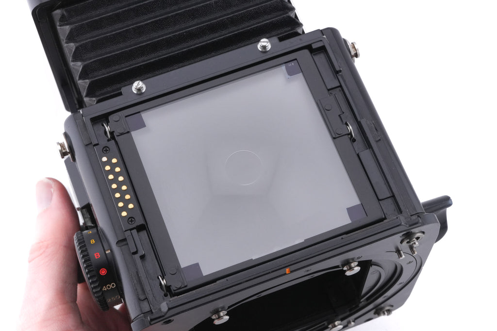 Mamiya RZ67 Professional + 120 6x7 Roll Film Holder Professional + Waist Level Finder + Type A3 Focusing Screen