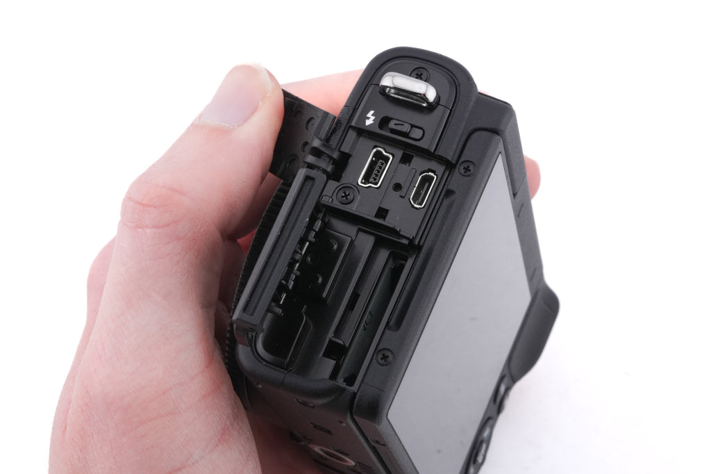 Canon EOS M100