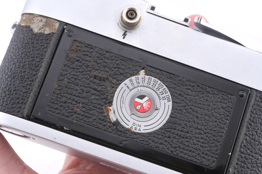 Leica MD Postcamera (24 x 36mm) + 35mm f2.8 Summaron (Postcamera)