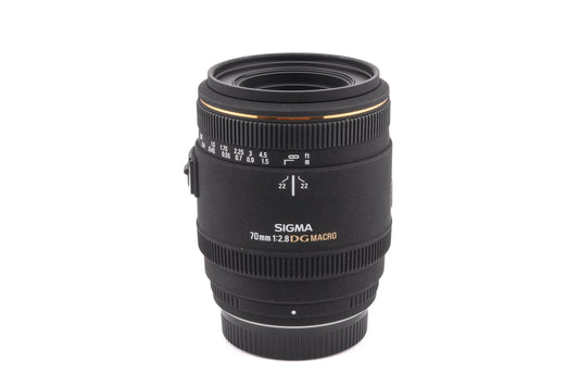 Sigma 70mm f2.8 EX DG Macro - Lens