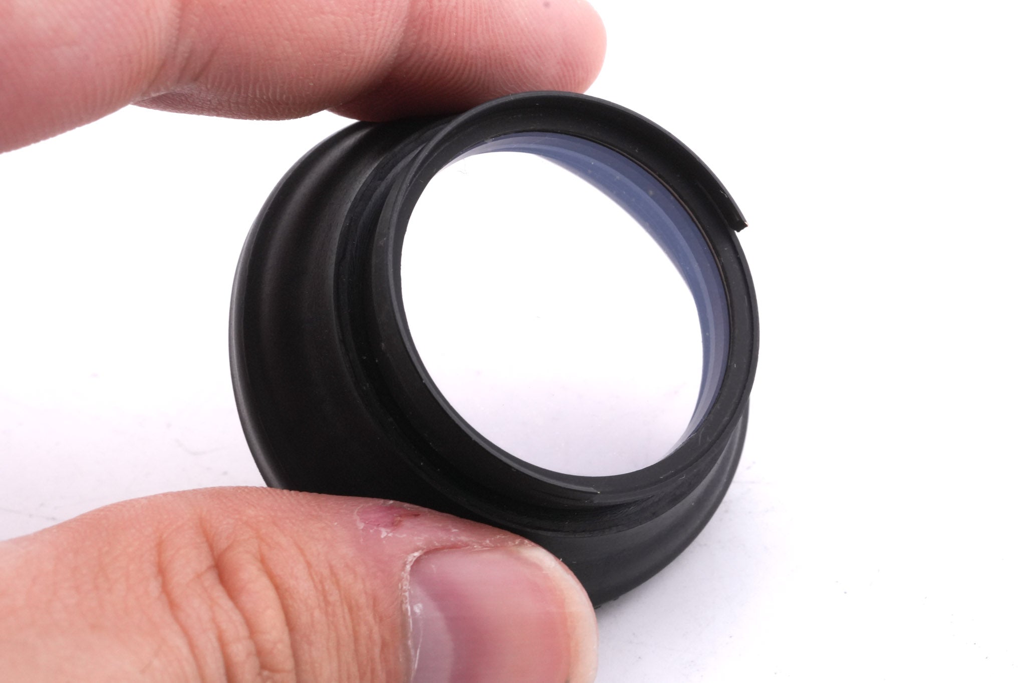 Minox 32mm Slip-On Skylight Filter / Lens Hood