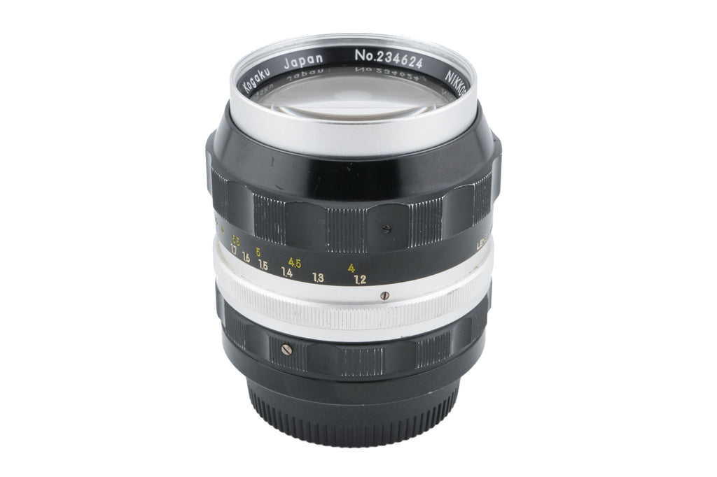 Nikon 105mm f2.5 Nikkor-P Auto Pre-AI