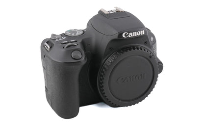 Canon EOS 200D