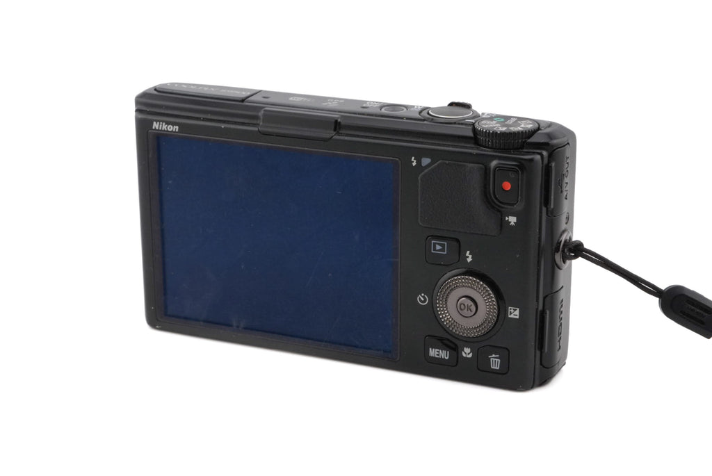 Nikon Coolpix S9500