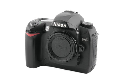 Nikon D70s