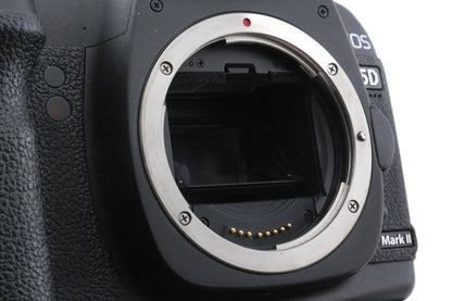 Canon EOS 5D Mark II + BG-E6 Battery Grip