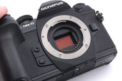 Olympus OM-D E-M1 Mark II