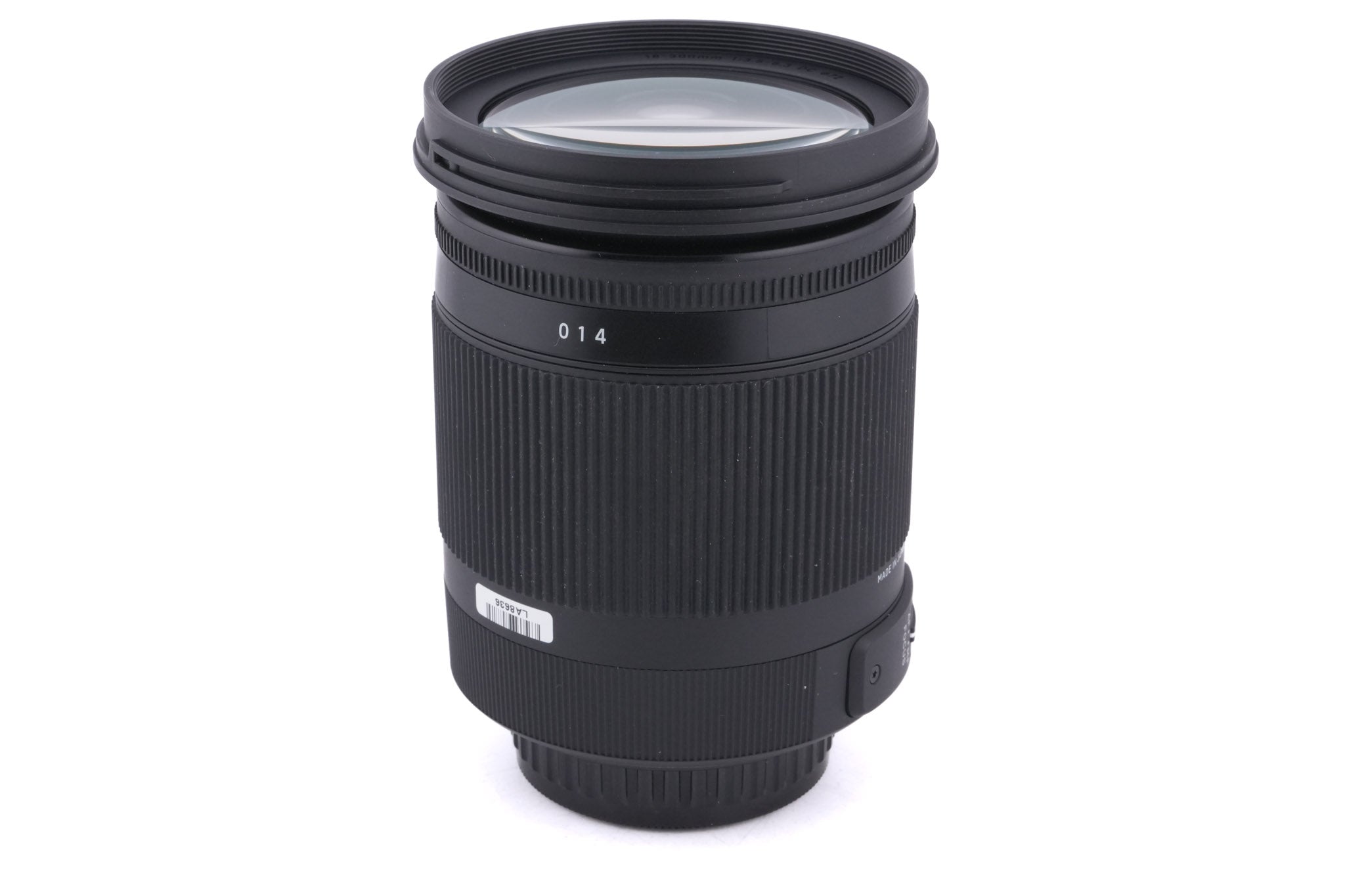 Sigma 18-300mm f3.5-6.3 Contemporary Macro DC HSM (014)