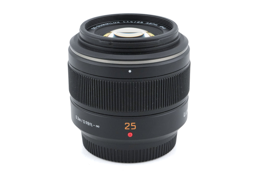 Panasonic 25mm f1.4 ASPH. Leica DG Summilux (H-X025)