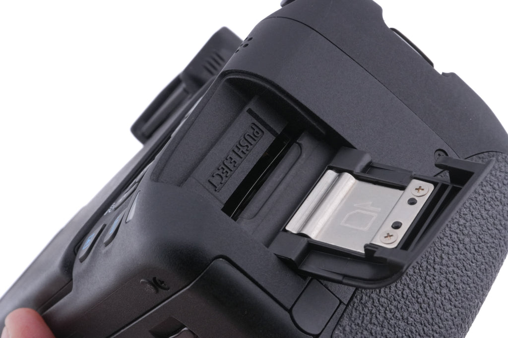 Canon EOS 700D