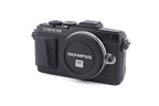 Olympus PEN E-PL7 + FL-LM2 Flash