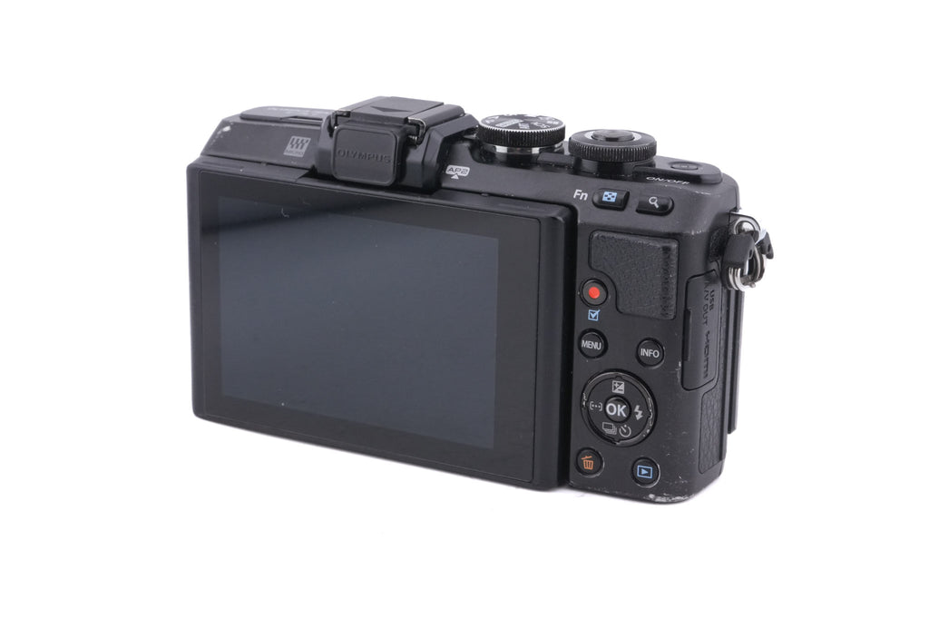 Olympus PEN E-PL7 + FL-LM2 Flash