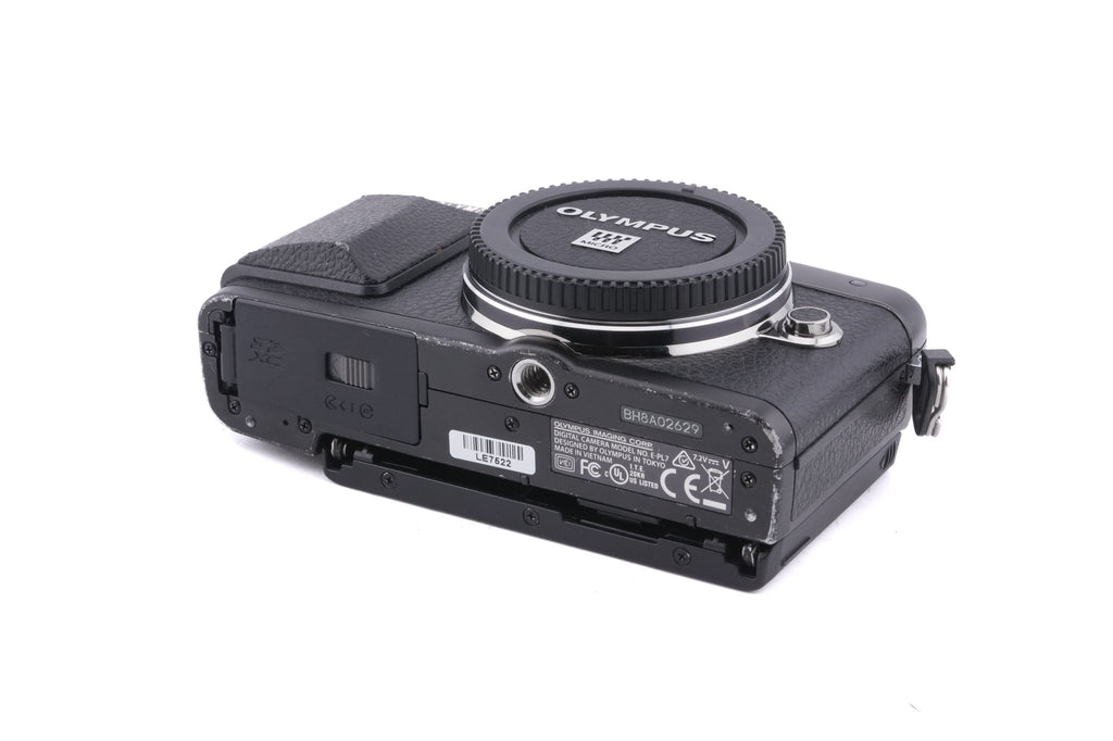 Olympus PEN E-PL7 + FL-LM2 Flash