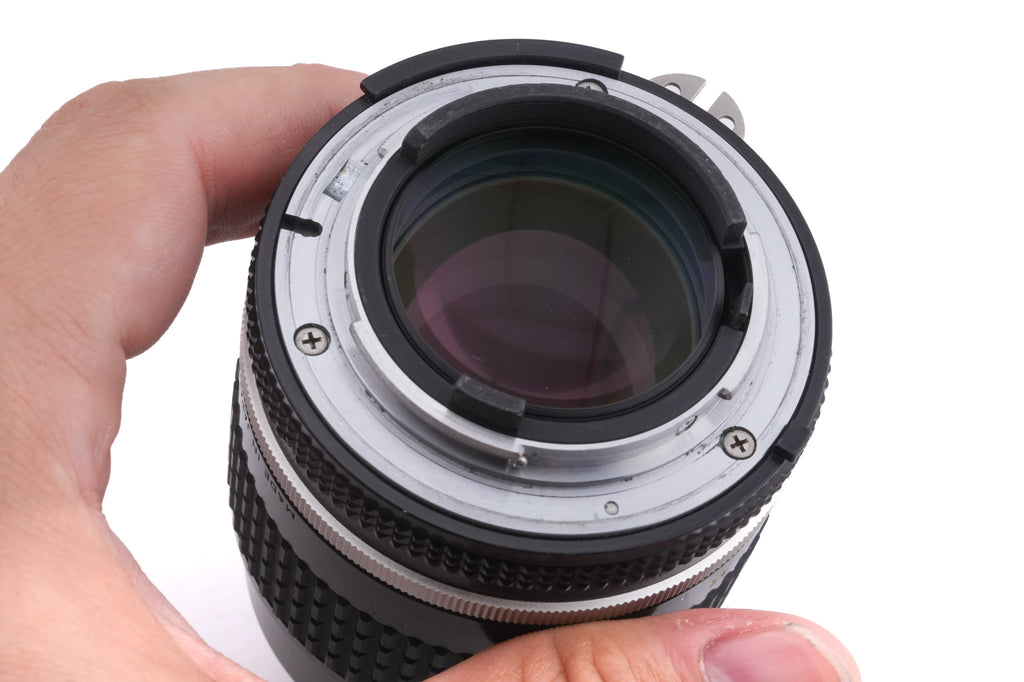 Nikon 105mm f2.5 Nikkor AI-S