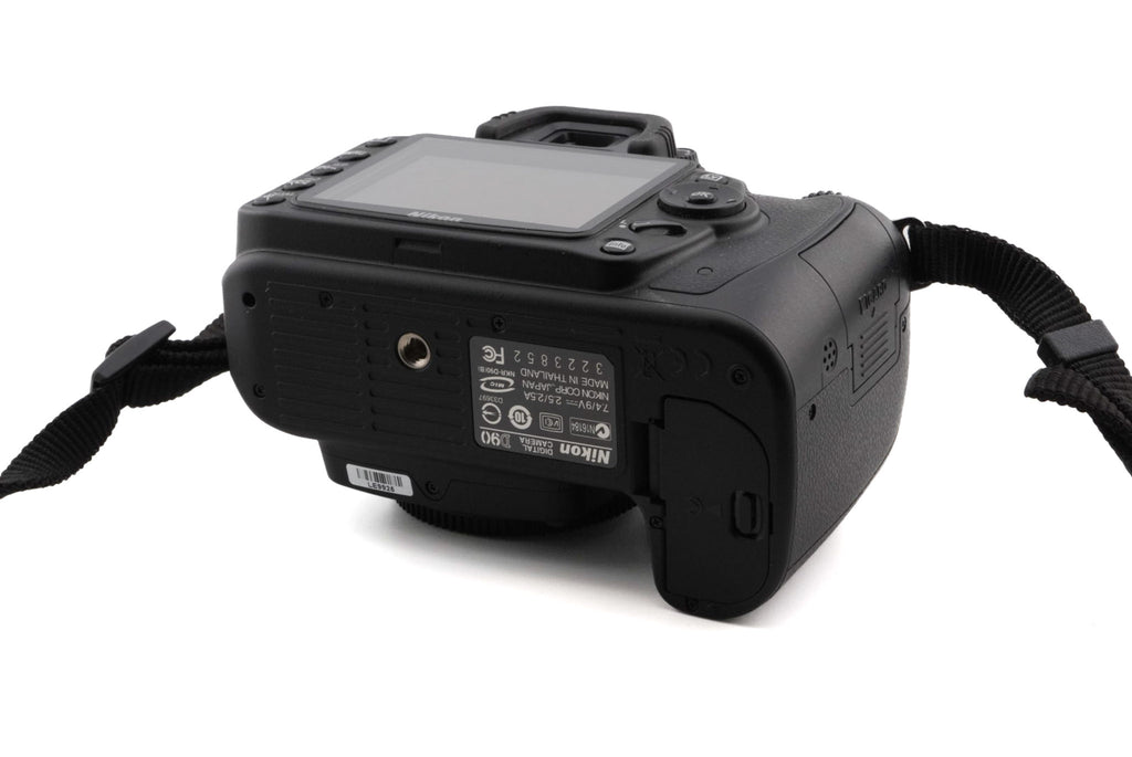 Nikon D90