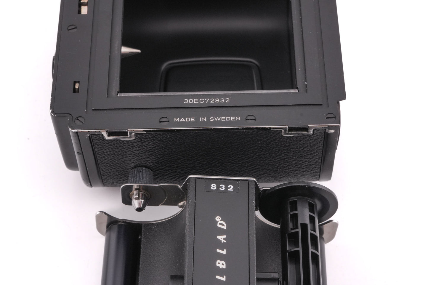 Hasselblad 501C + Waist Level Finder (New / Black, 42323) + A12N Film Magazine + Acute Matte Focusing Screen (42165)