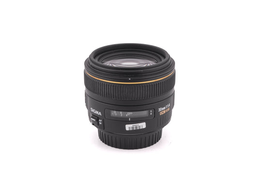 Sigma 30mm f1.4 EX DC HSM