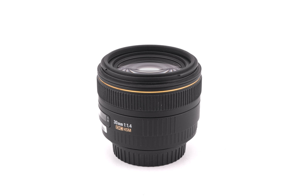 Sigma 30mm f1.4 EX DC HSM