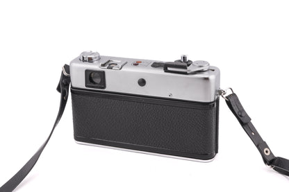 Yashica MG-1