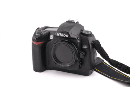 Nikon D70s