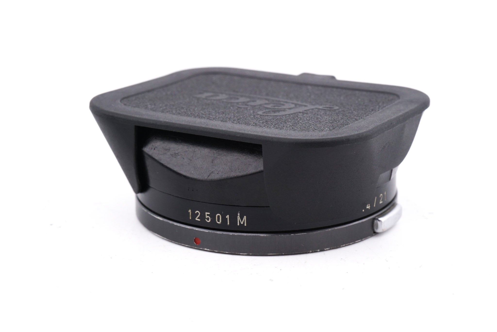 Leica 28mm f2.8 Elmarit (Type II) (Infinity Lock) + Lens Hood (21mm f3.4 / 28mm f2.8) (12501M)