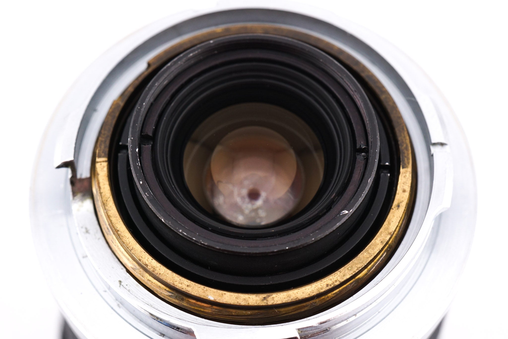 Leica 28mm f2.8 Elmarit (Type II) (Infinity Lock) + Lens Hood (21mm f3.4 / 28mm f2.8) (12501M)