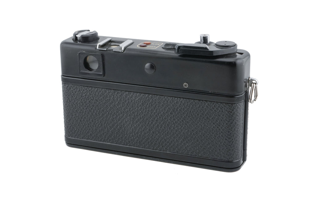 Yashica MG-1