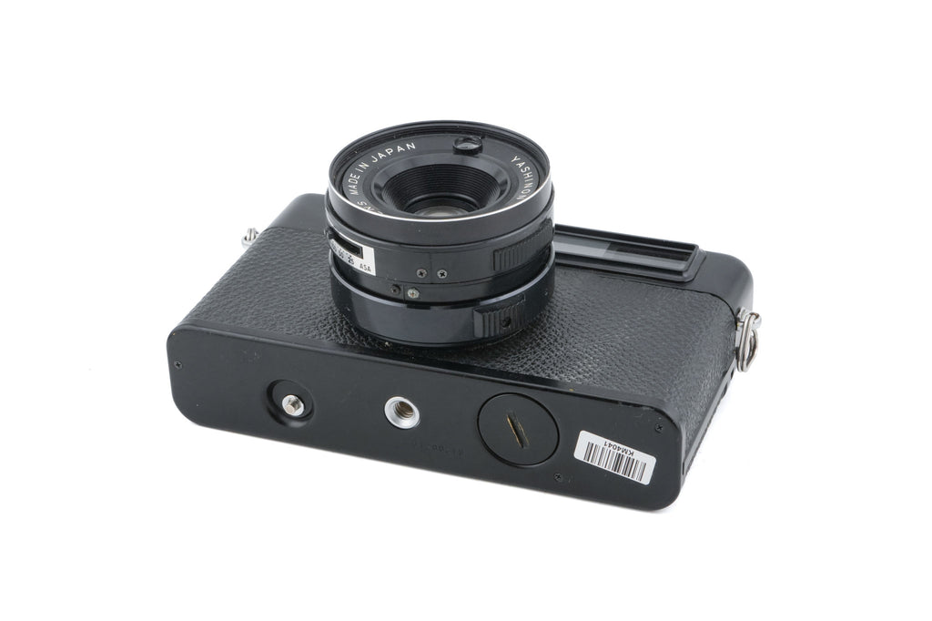 Yashica MG-1