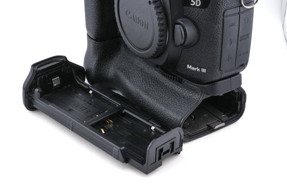 Canon EOS 5D Mark III + BG-E11 Battery Grip