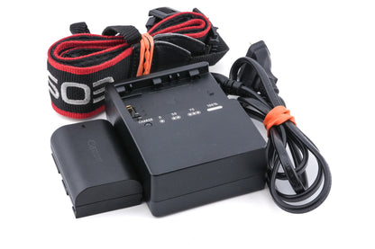 Canon EOS 5D Mark III + BG-E11 Battery Grip