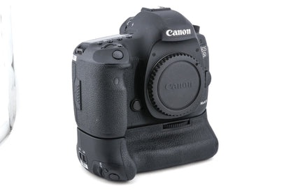 Canon EOS 5D Mark III + BG-E11 Battery Grip