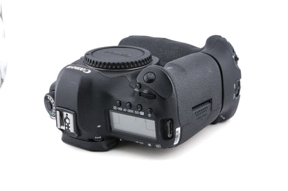Canon EOS 5D Mark III + BG-E11 Battery Grip