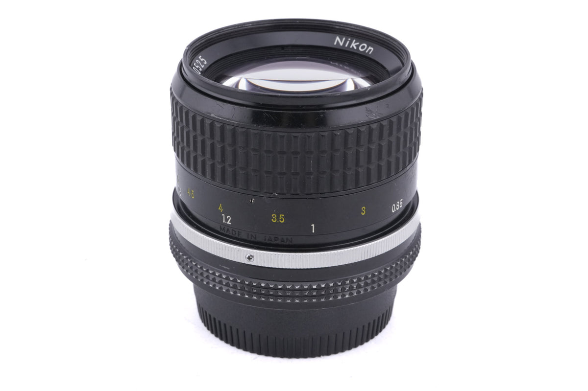 Nikon 85mm f2 Nikkor AI