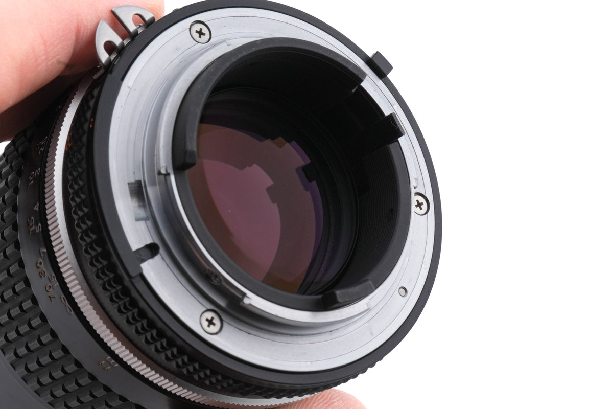 Nikon 105mm f2.5 Nikkor AI-S