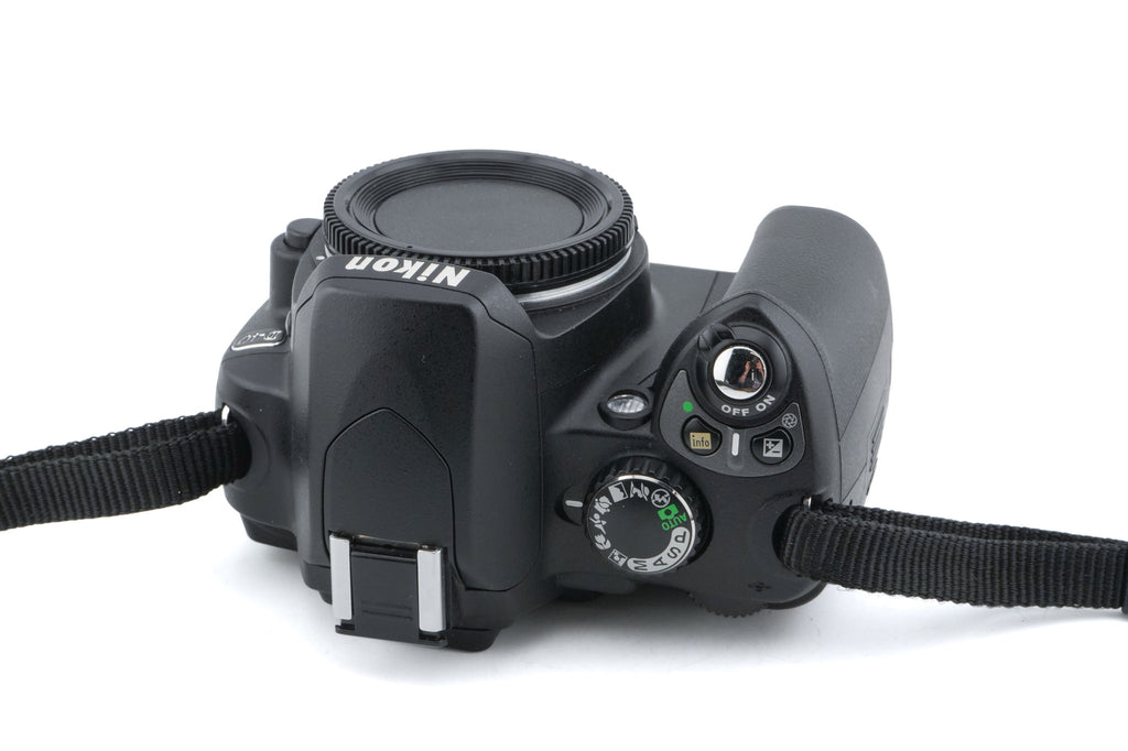 Nikon D40
