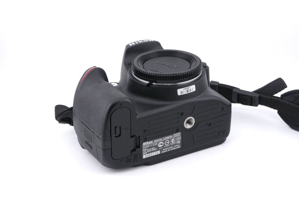 Nikon D3200