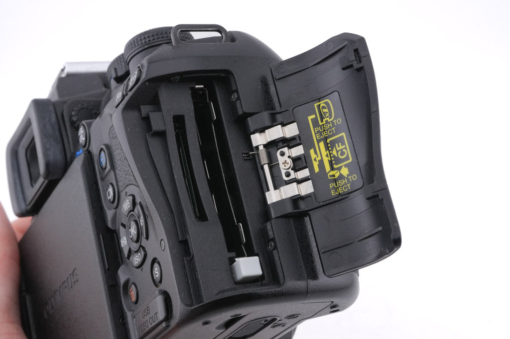 Olympus E-620