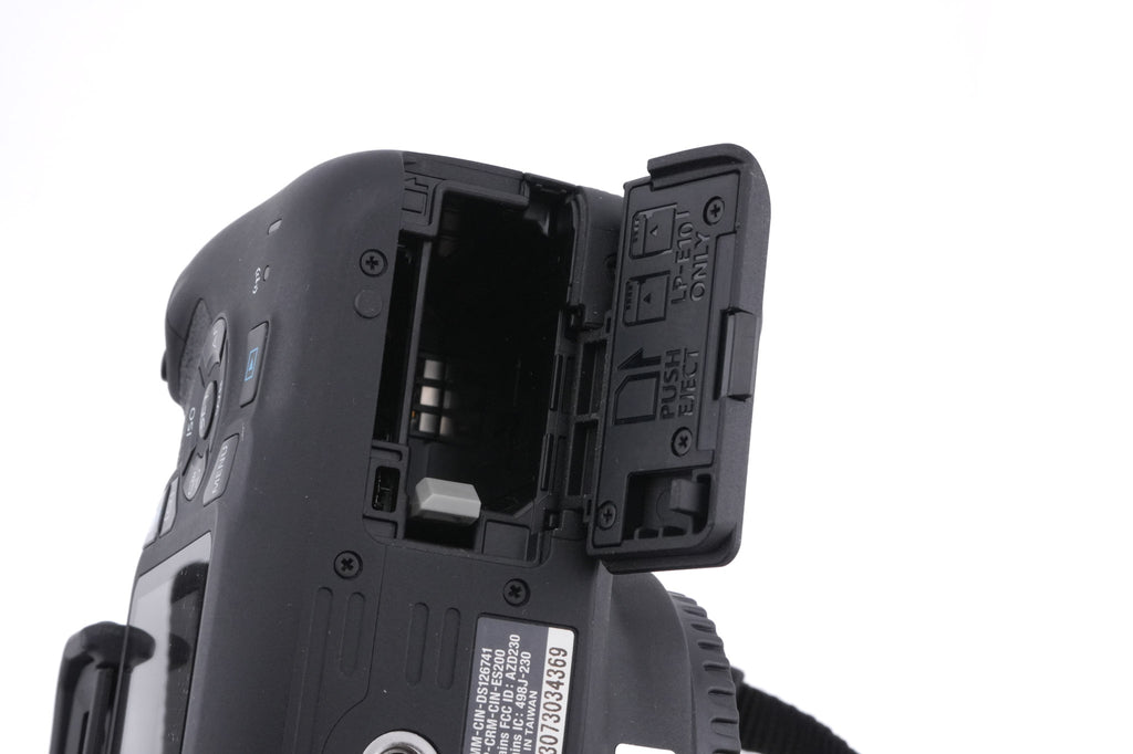 Canon EOS 2000D