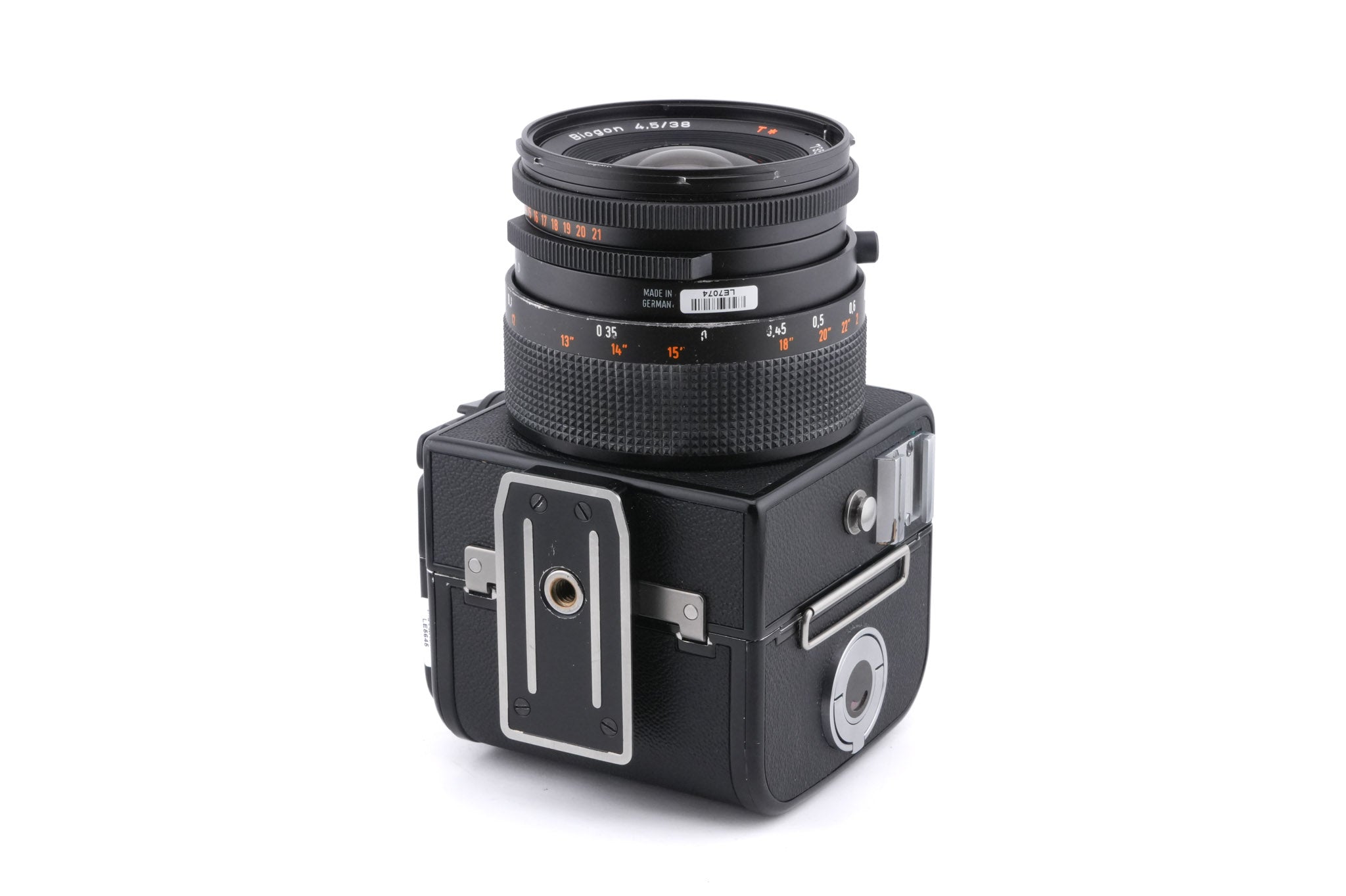 Hasselblad 903SWC (Black, 10201) + SWC Viewfinder (52036) + B60 Lens Shade 60 / 38-60 (40668) + A12N Film Magazine